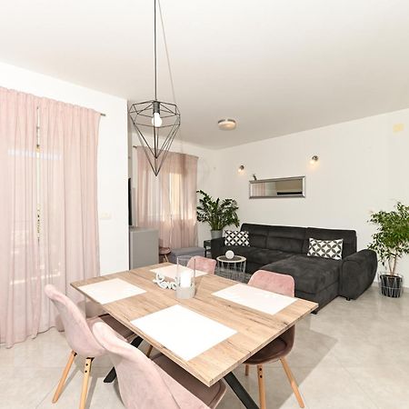 Apartment Marko Trogir Eksteriør billede