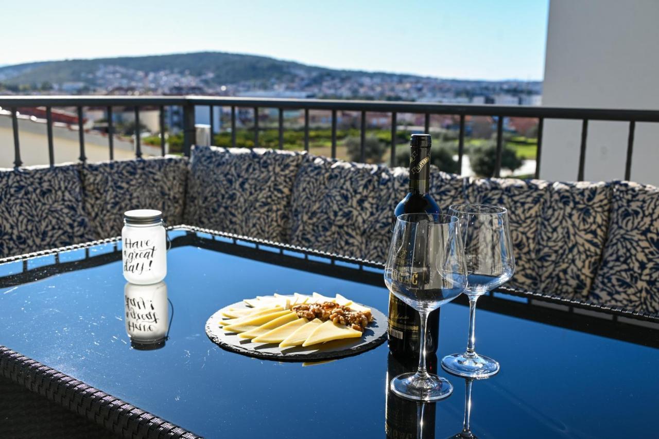Apartment Marko Trogir Eksteriør billede