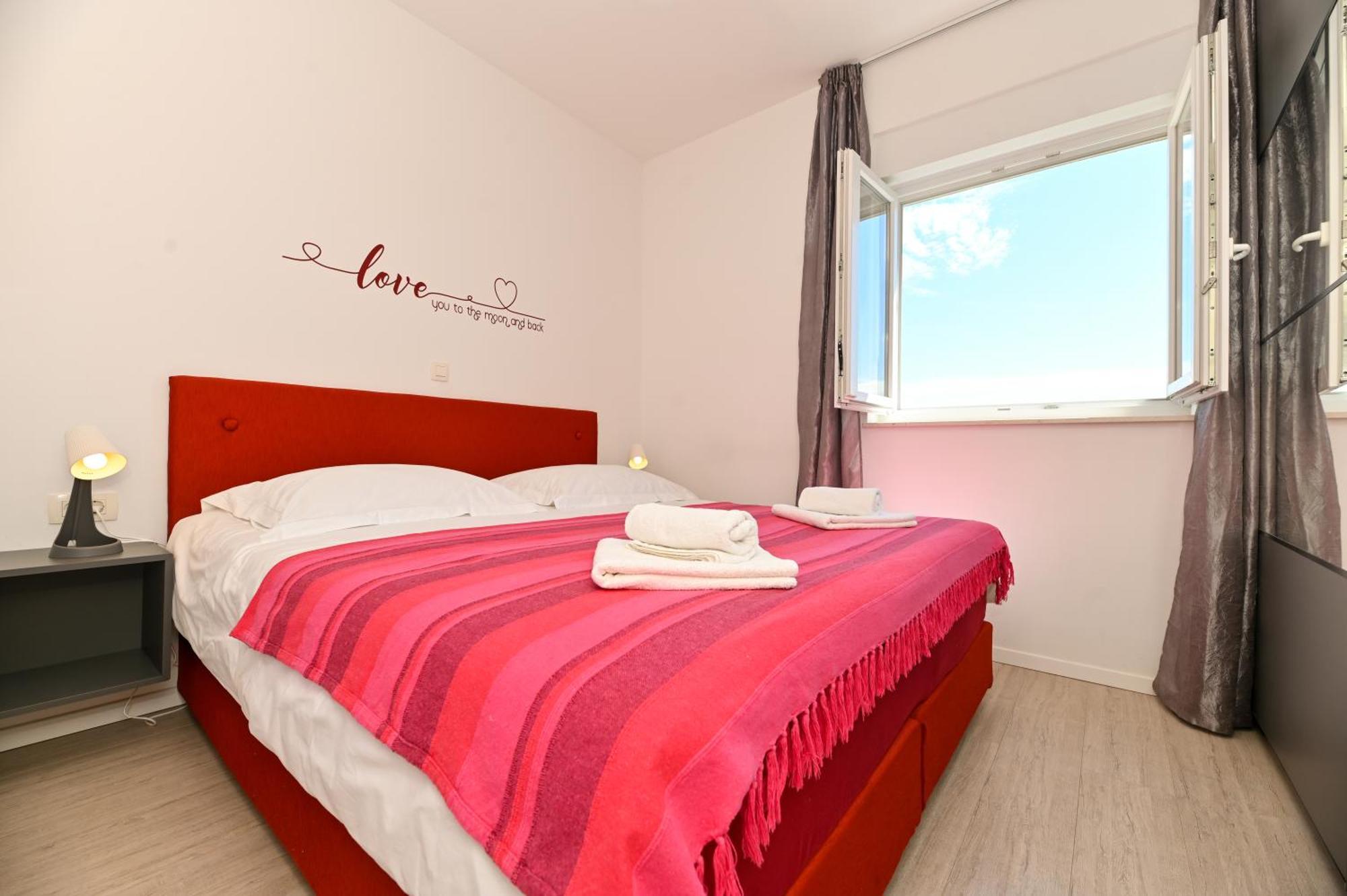 Apartment Marko Trogir Eksteriør billede