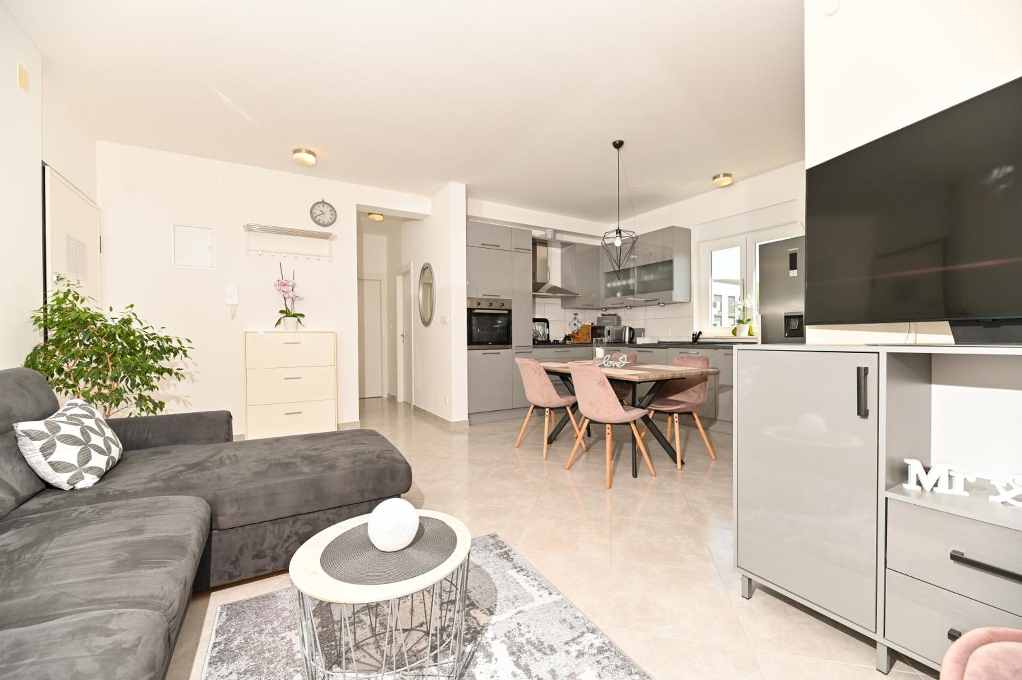 Apartment Marko Trogir Eksteriør billede