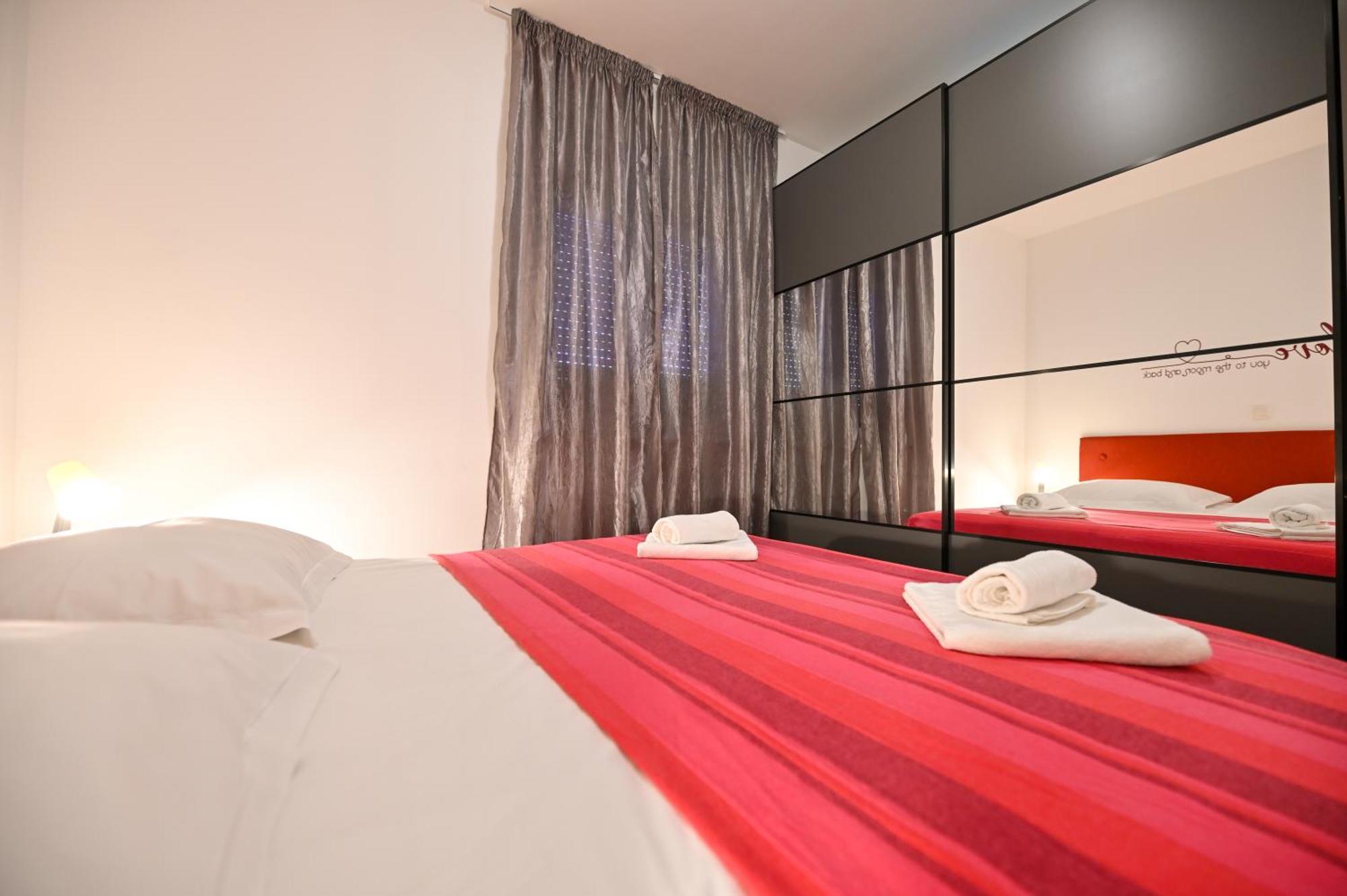 Apartment Marko Trogir Eksteriør billede