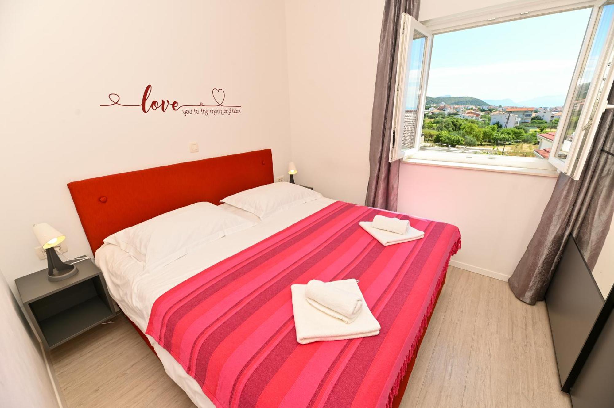 Apartment Marko Trogir Eksteriør billede